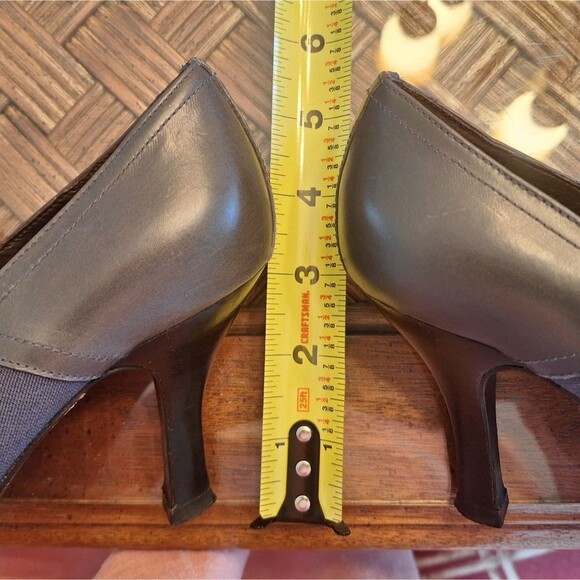 DONALD J. PLINER Leather Shoe Zip Front Peace Medallion Heeled Bootie Spain 6.5 - Picture 16 of 16
